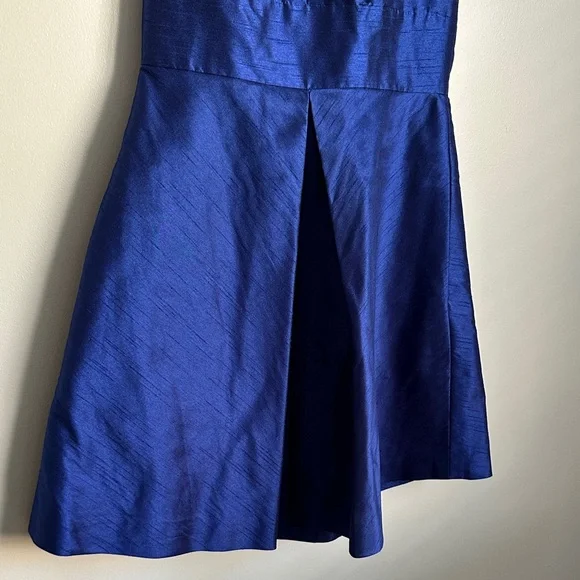 ALFRED SUNG Elegant Royal Blue Satin V-Neck Mini Dress with Pockets - Picture 5 of 14